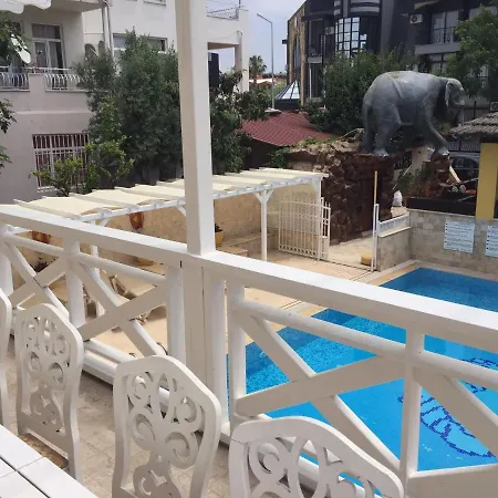 Beautiful 4 Bed Duplex In Small Private Community In Centre Lejlighed