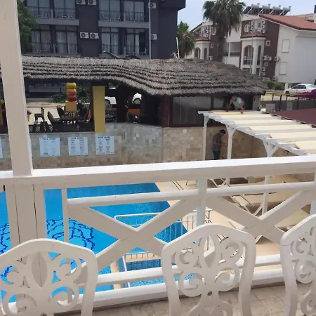 Beautiful 4 Bed Duplex In Small Private Community In Centre Lejlighed